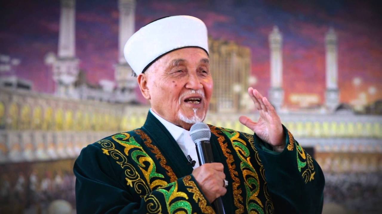 Құранды қазақша сөйлеткен тұлға: Тұңғыш мүфти Рәтбек қажы дүние салды