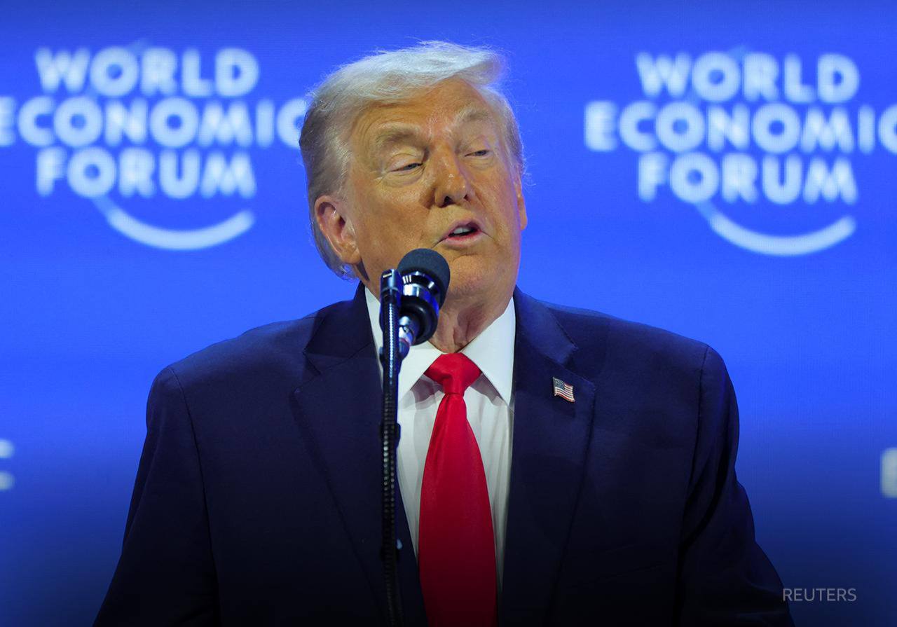 Трамп Давоста мәлімдеме жасады: «Біз болмасақ, бәрің немісше сөйлейтін едіңдер»