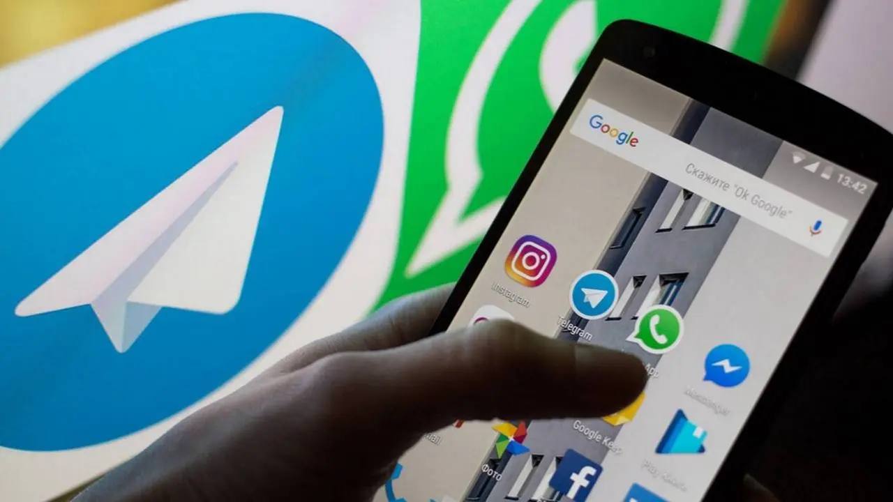 Ресей WhatsApp пен YouTube-ты толық бұғаттады: Танымал сервистер енді VPN-сіз істемейді