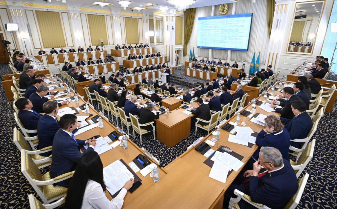 Құрылтай, вице-президент және жаңа Конституция: Қазақстанда референдум күні белгіленді