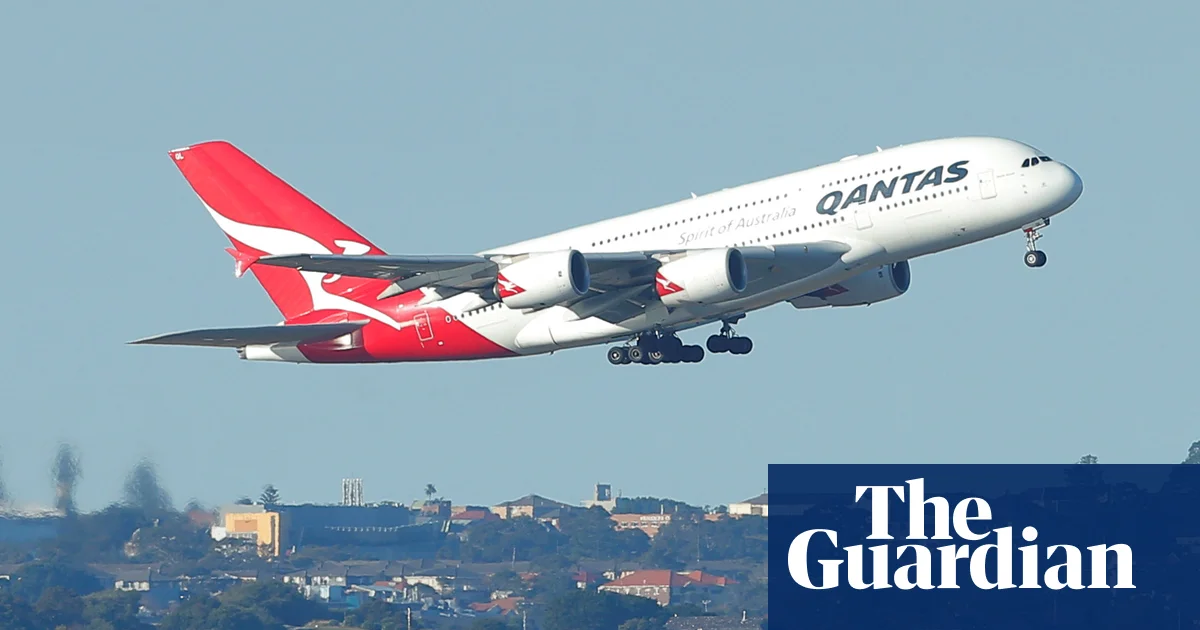 Airbus A380 wing cracks: Qantas and Emirates ground planes for urgent inspections