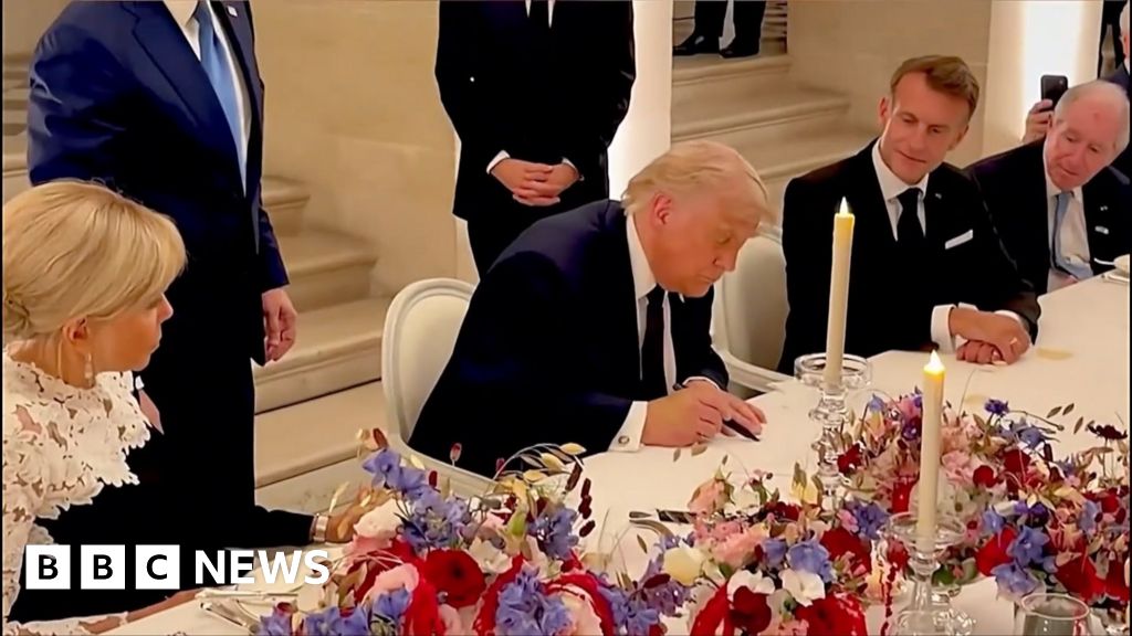 US-Iran agreement signed at Palace of Versailles
