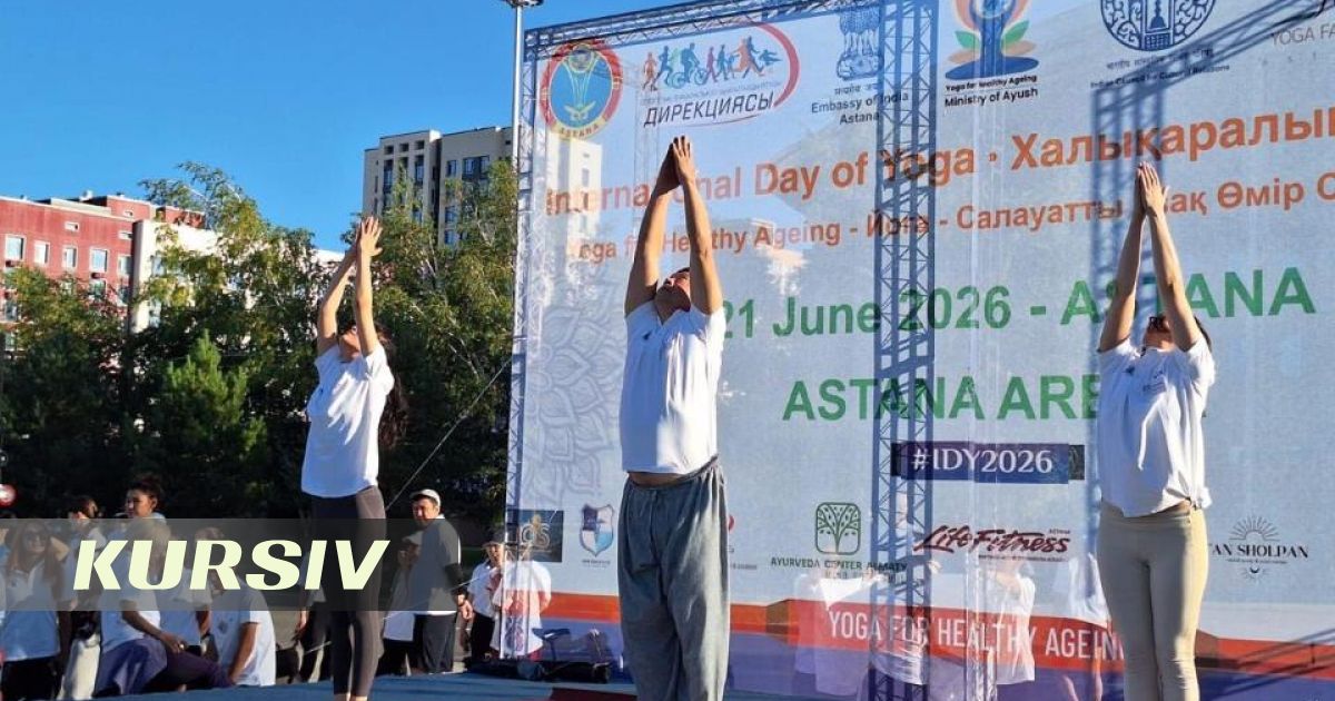 Около тысячи человек отметили День йоги в Астане