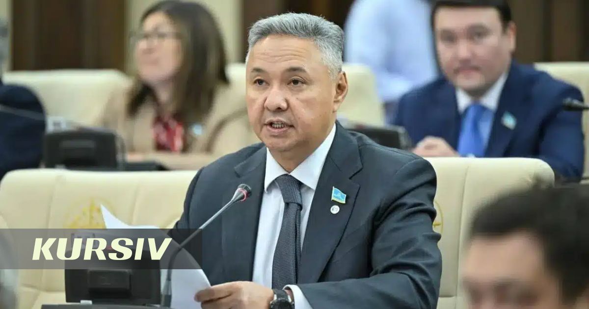 Азат Перуашев объявил об уходе с поста председателя партии «Ак жол»