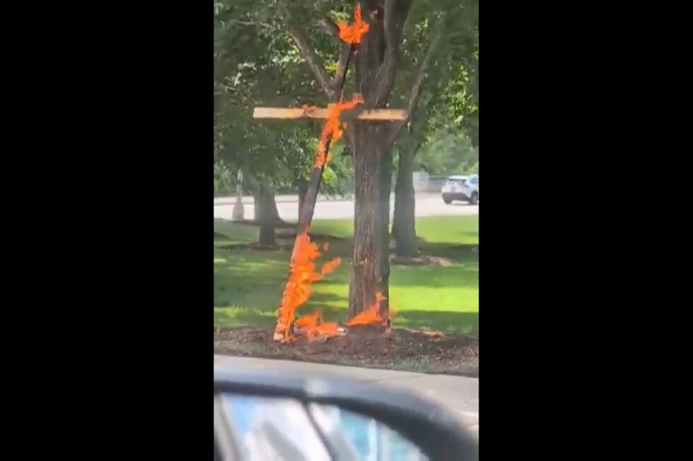 Burning cross found in Chicago park, police investigate