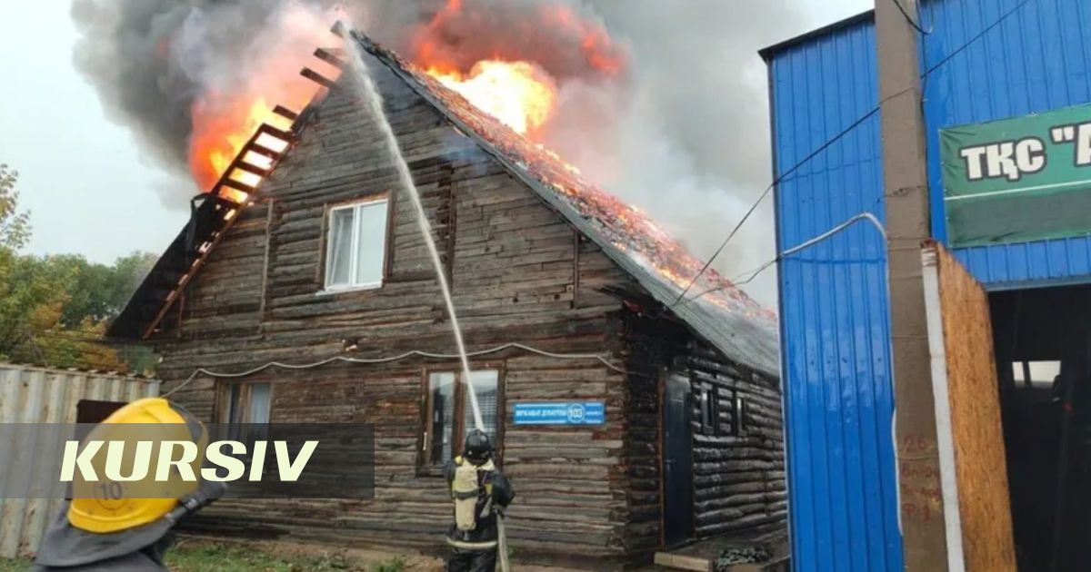 Найзағай Көкшетаудағы тұрғын үйді өртеп жіберді: 120 шаршы метр алаңды шарпыды