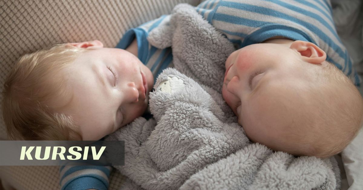 Почти у 2 тысяч семей в Казахстане родились двойняшки