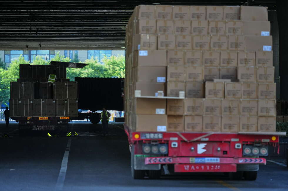 China's exports jump 19.4% in May, beating expectations