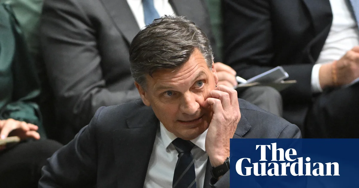 Taylor refuses to say if he supports multiculturalism