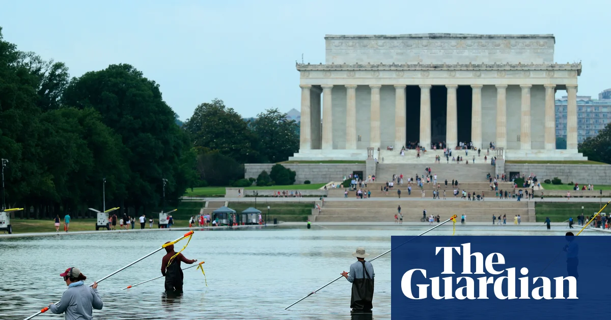 Трамп заявил, что зеркальный бассейн у мемориала Линкольна, вероятно, будет осушен для ремонта