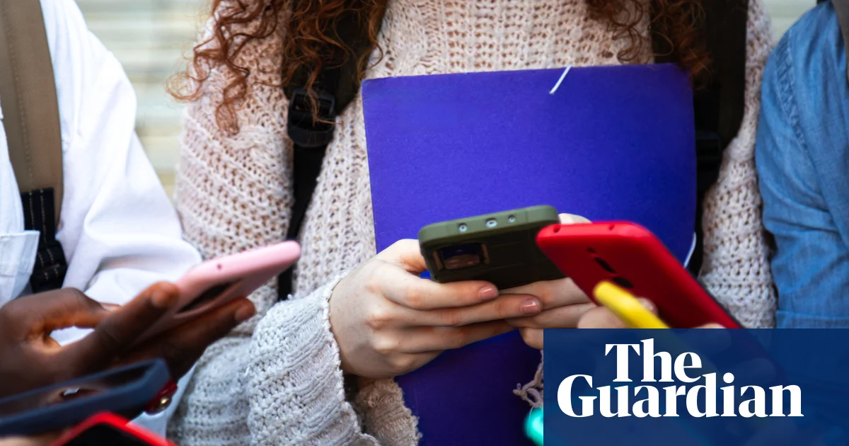 UK to introduce 'Australia plus' social media ban for under-16s