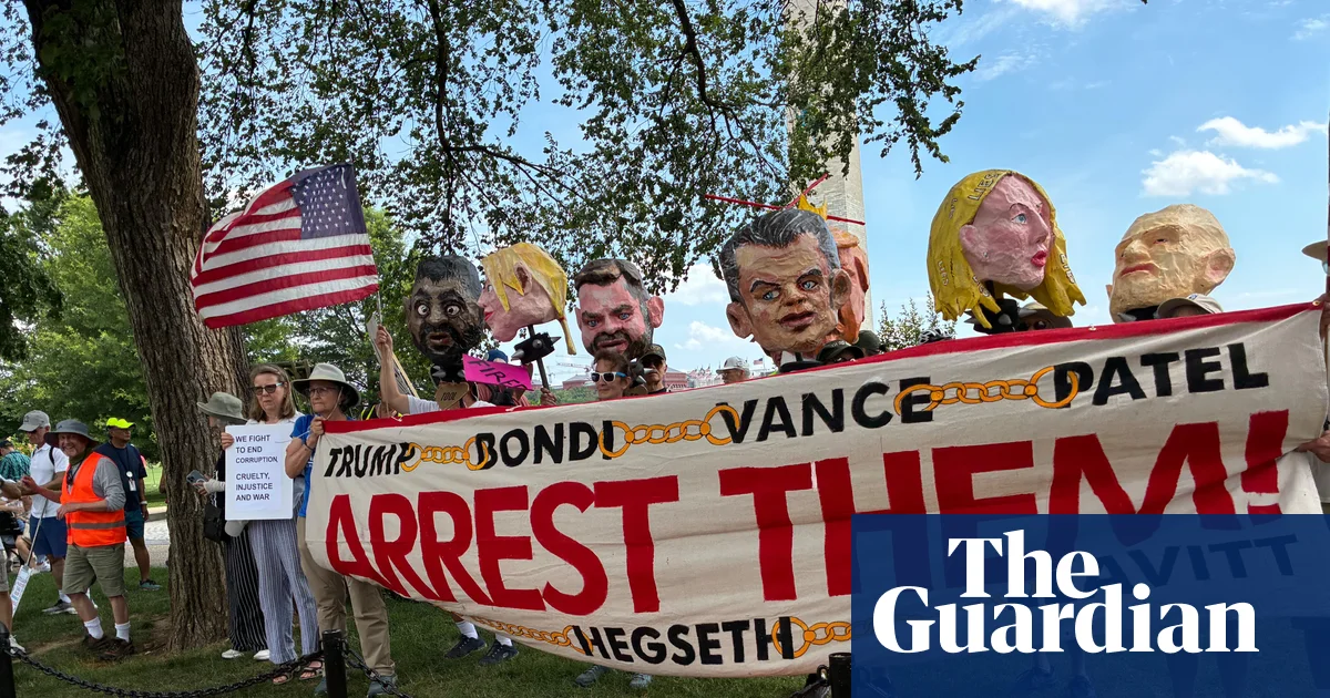 «Разит коррупцией»: протесты в день, когда Трамп провел шоу UFC