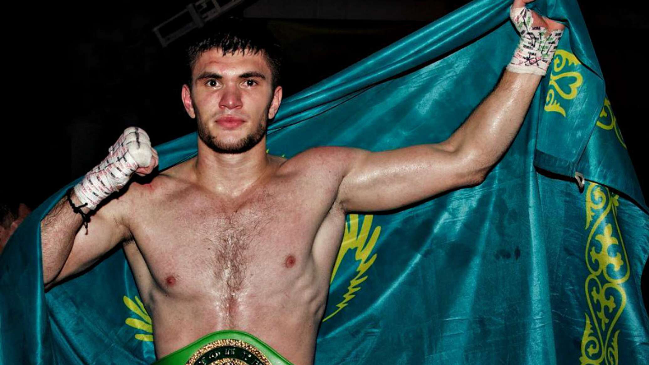 Әли Ахмедов IBO чемпиондық белбеуін жеңіп алды