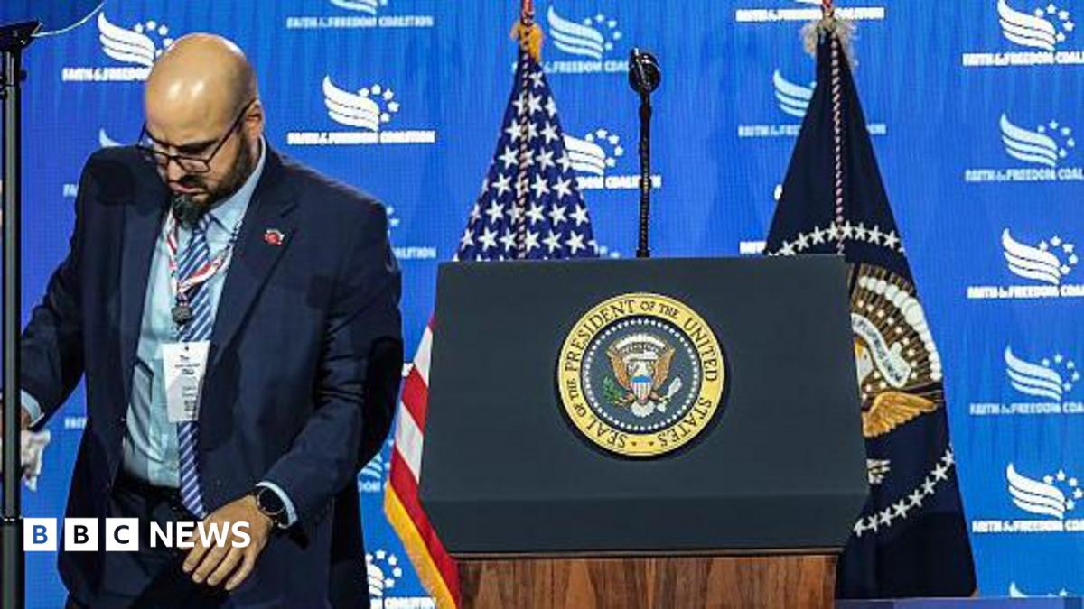 Ақ үйдің телесуфлер операторы Трамп сөздеріне $100 мың ұтып алды деп айыпталды