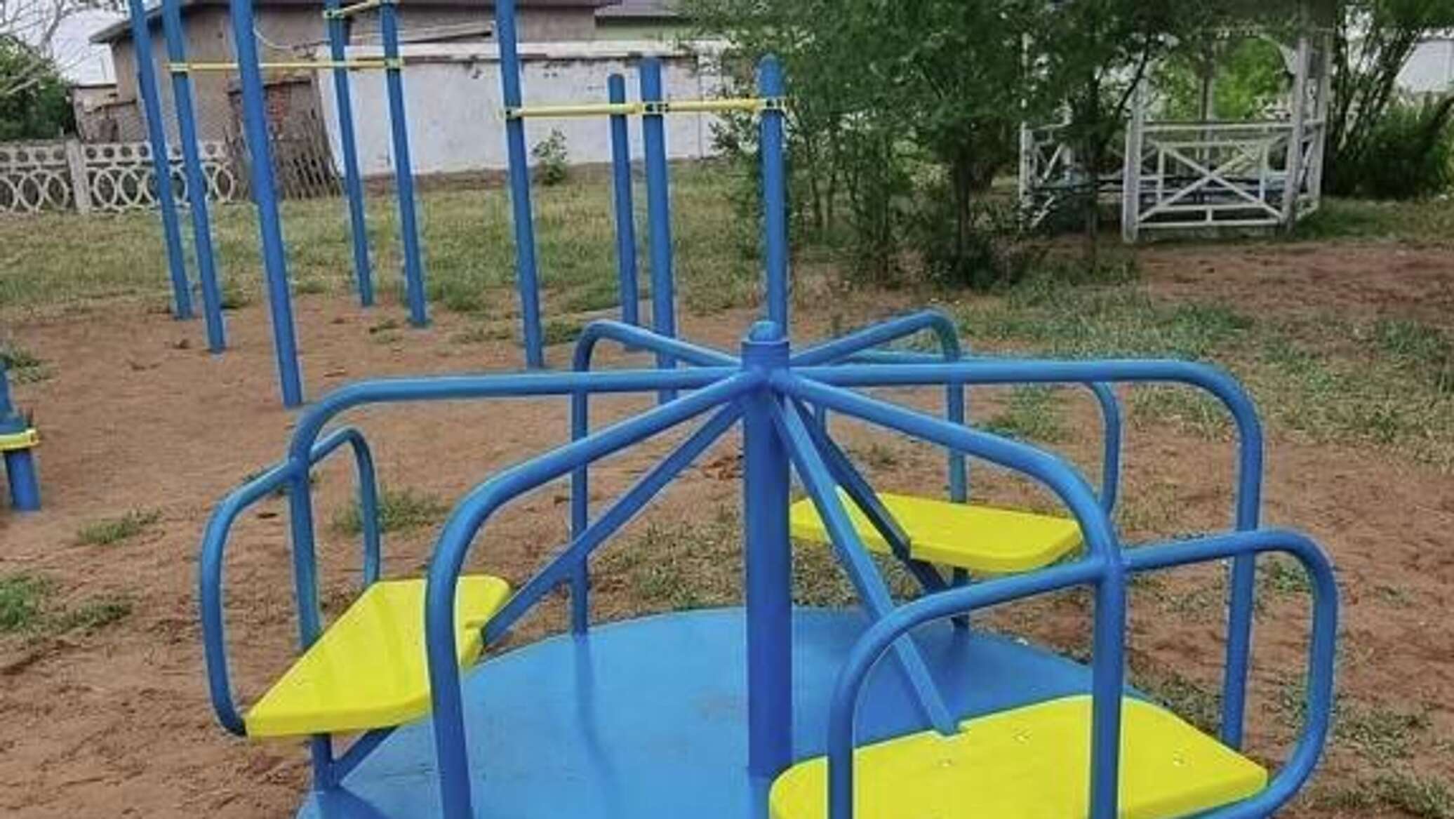 Предприниматель, построивший детскую площадку за свой счет в Акмолинской области, получил штраф