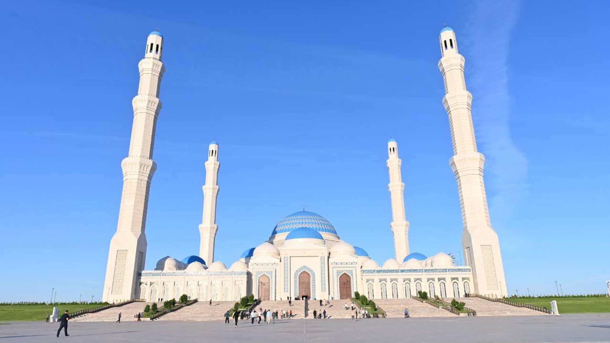 Astana's Main Mosque Renamed 'Nursultan Mosque'