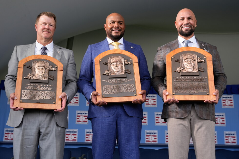Beltrán, Jones and Kent inducted into Baseball Hall of Fame