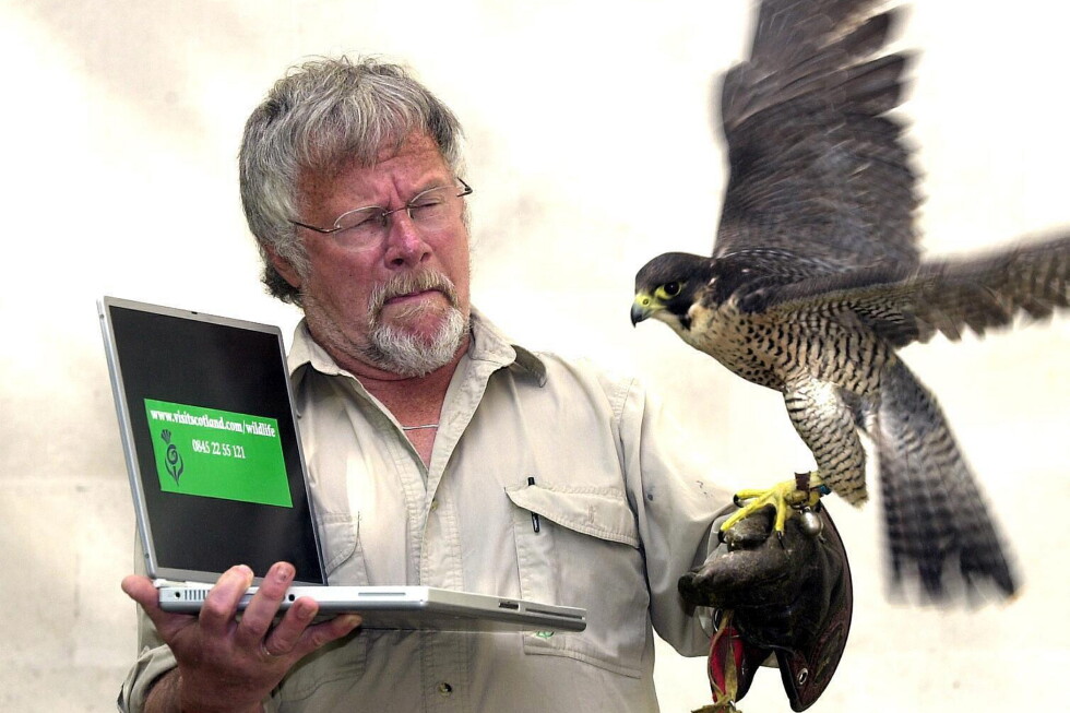 Bill Oddie, British comedy actor and wildlife presenter, dies at 85