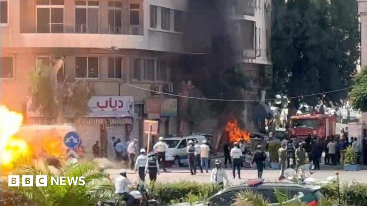 Macron safe after explosions in Syrian capital