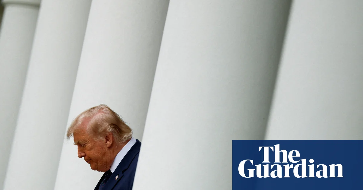 Демократтар Трампты Иран соғысын тоқтатуға шақырды