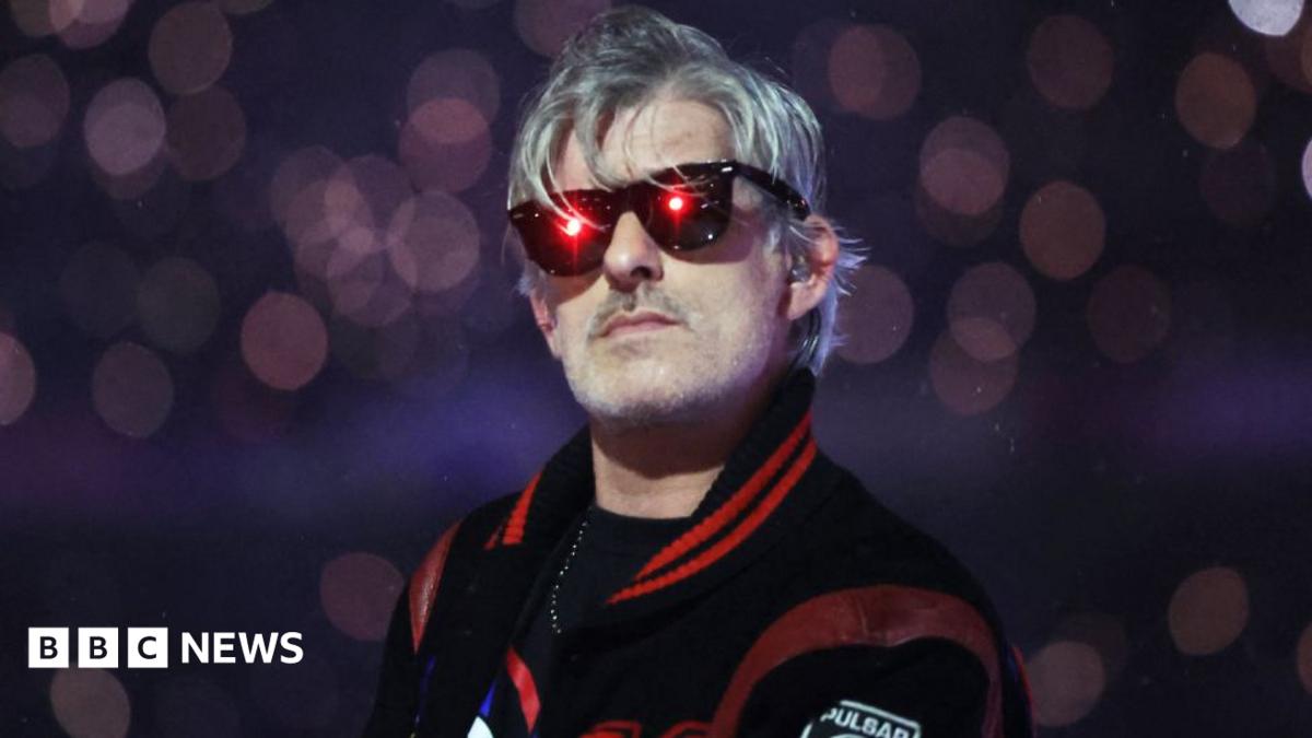 Французский диджей Кавинский умер в возрасте 50 лет
