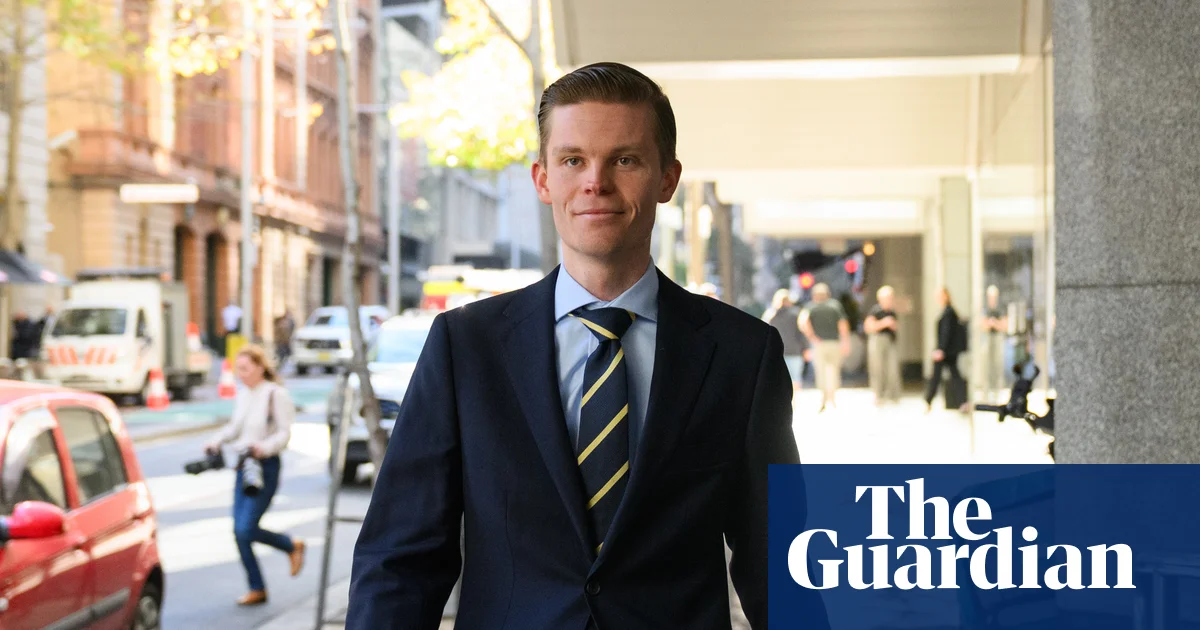 Icac hits paydirt as Reformers' 'shit sheets' are given a very public airing