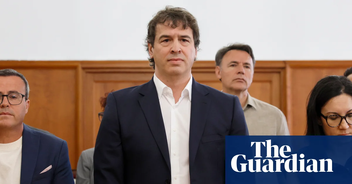 Брат премьер-министра Испании отстранен от государственной должности на девять лет за должностной проступок
