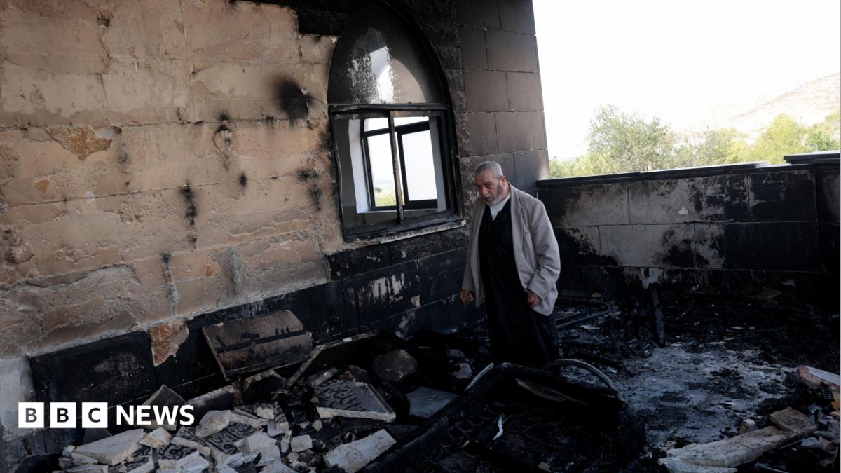 Israeli settlers set fire to mosques, cars and farmland in West Bank