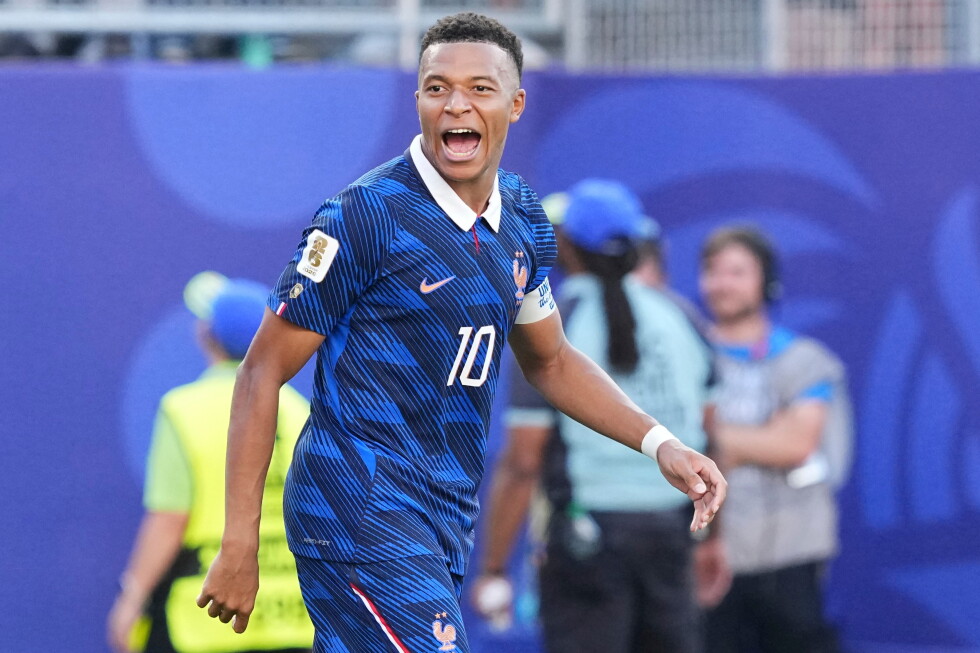 Kylian Mbappé scores 19th career World Cup goal, one behind Golden Boot rival Messi