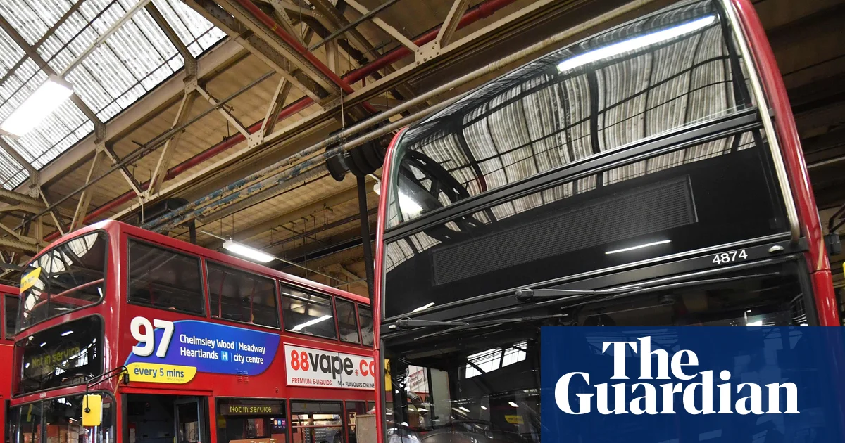 'My shirt was wringing': National Express bus drivers speak out on 40C conditions
