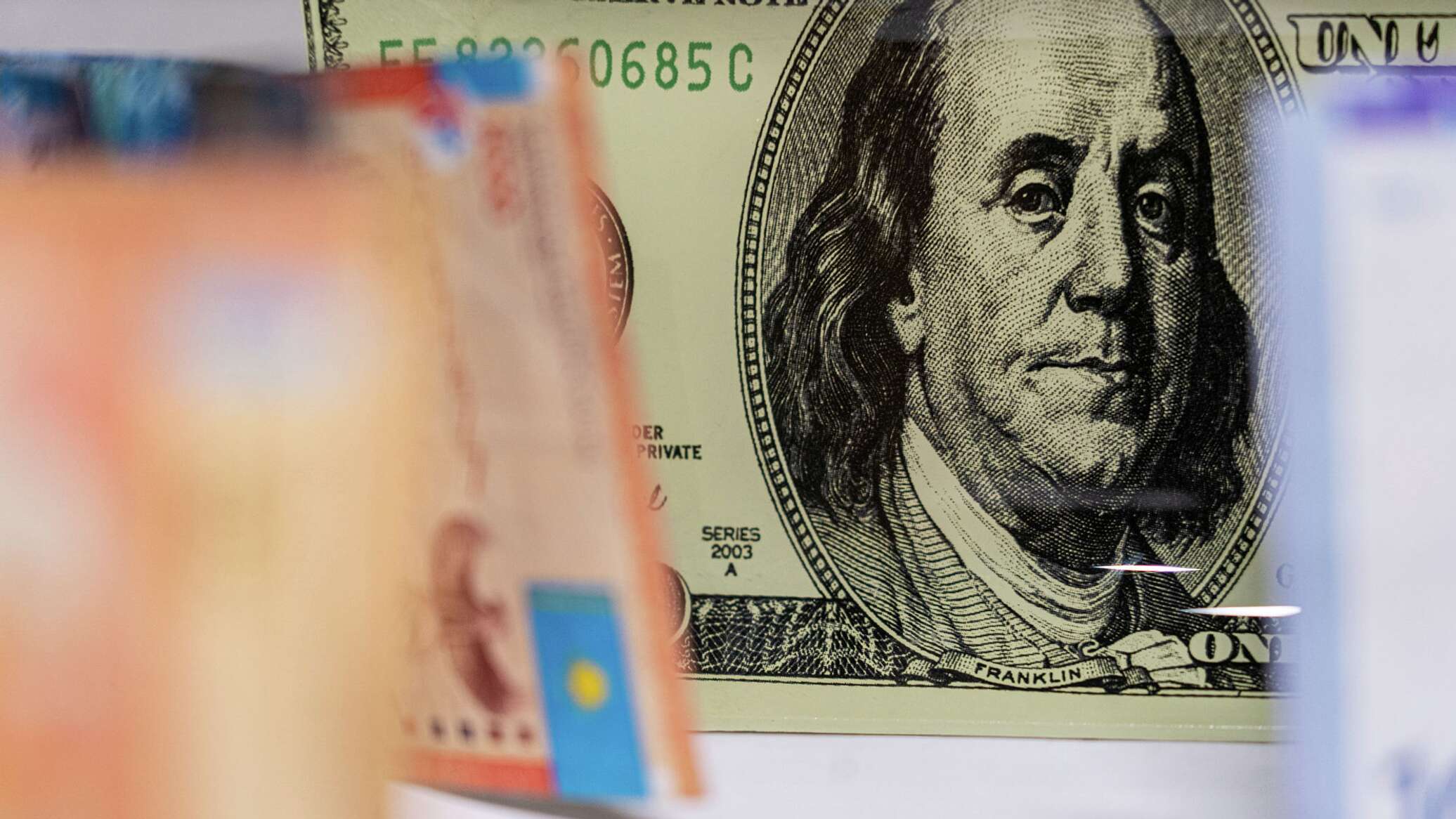 Требование о продаже 50% валютной выручки квазигосударственного сектора отменяется