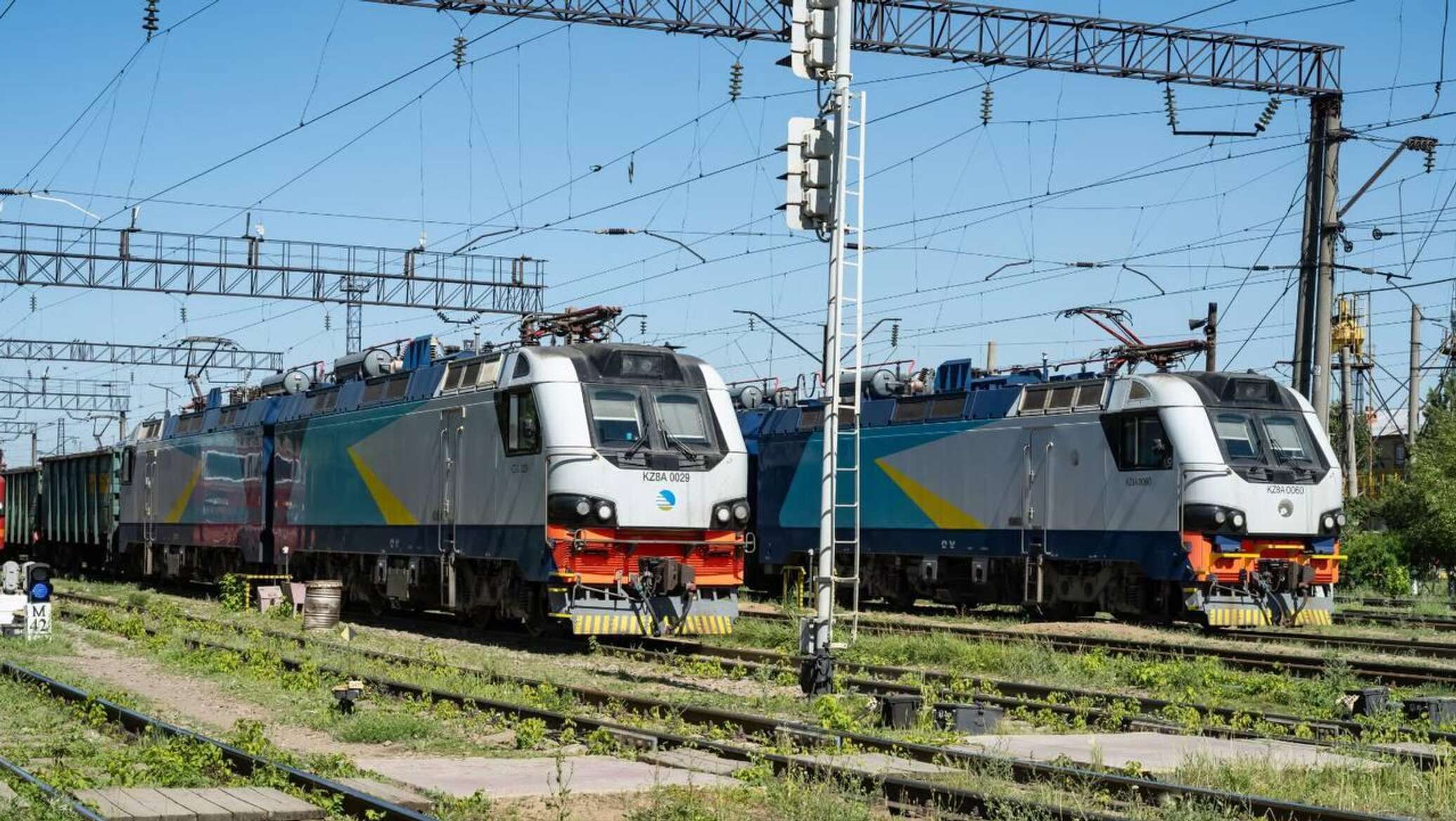 Kazakhstan Railways Acquires 50 New Locomotives