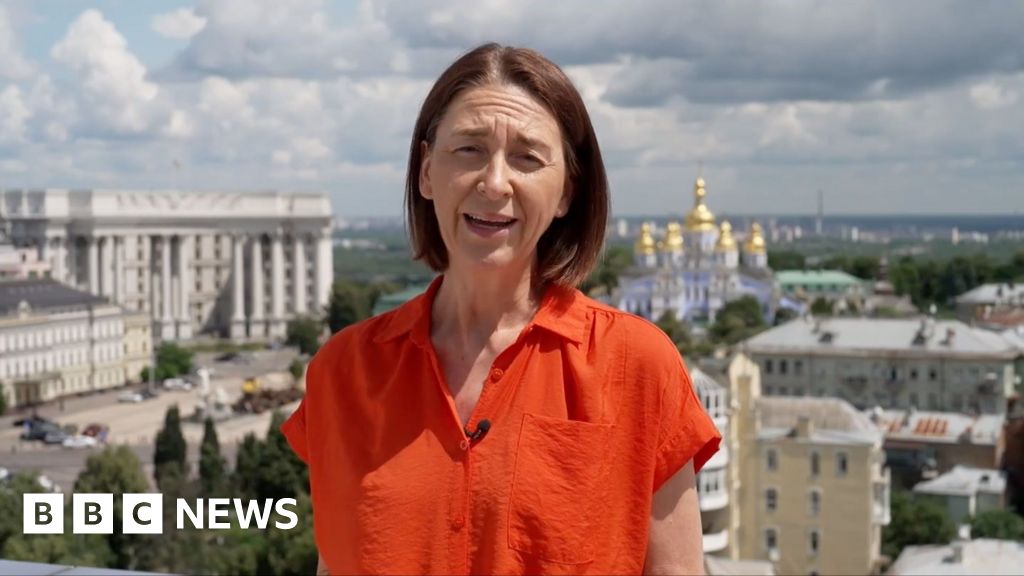 Қырым тұрғыны украин соққыларынан кейінгі жағдайды 'апатты' деп сипаттады