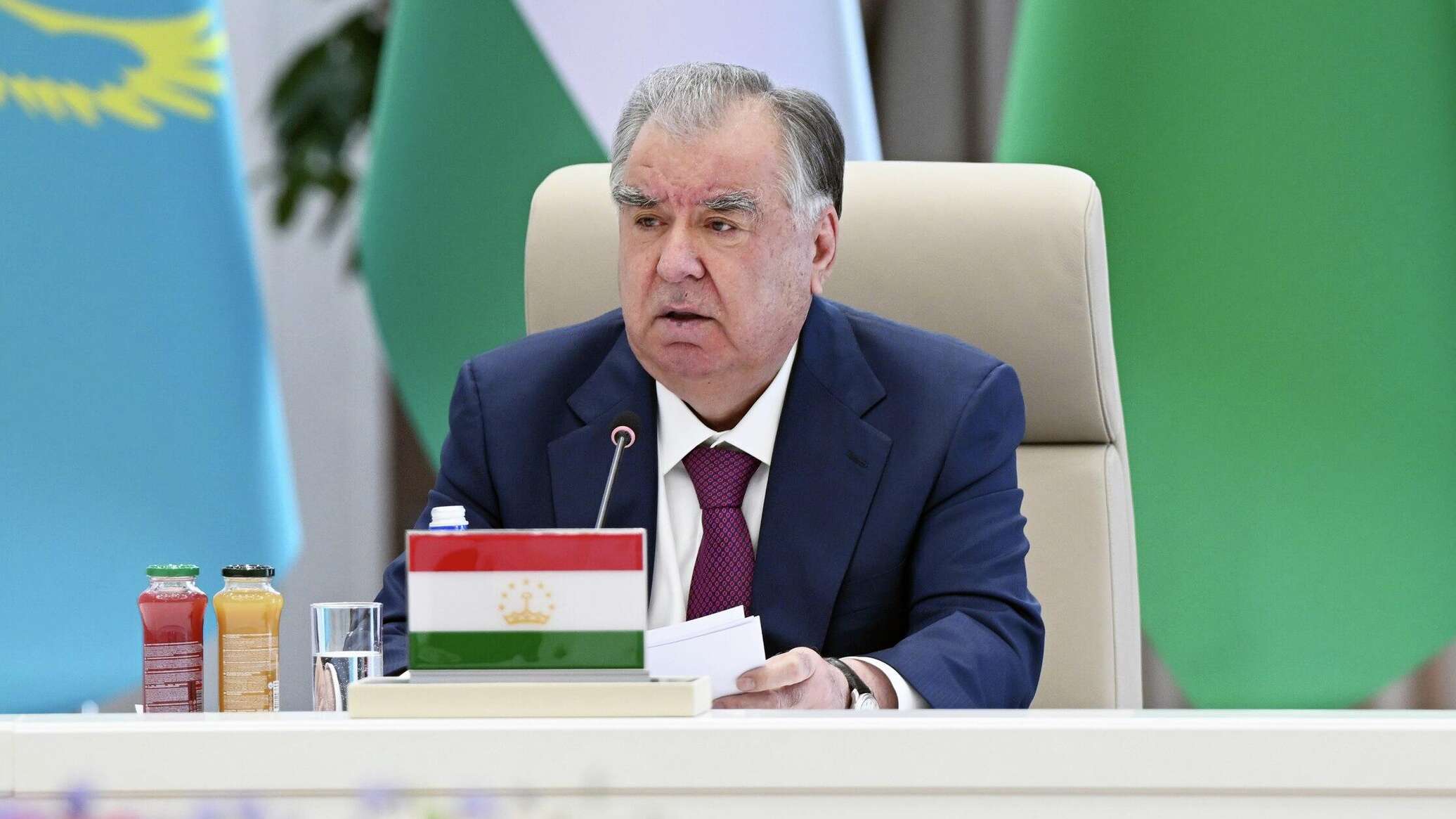 Тәжікстан президенті Орталық Азияда ірі мұнай өңдеу зауытын салуды ұсынды