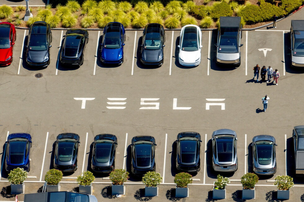 Tesla сату көлемі екінші тоқсанда өсті