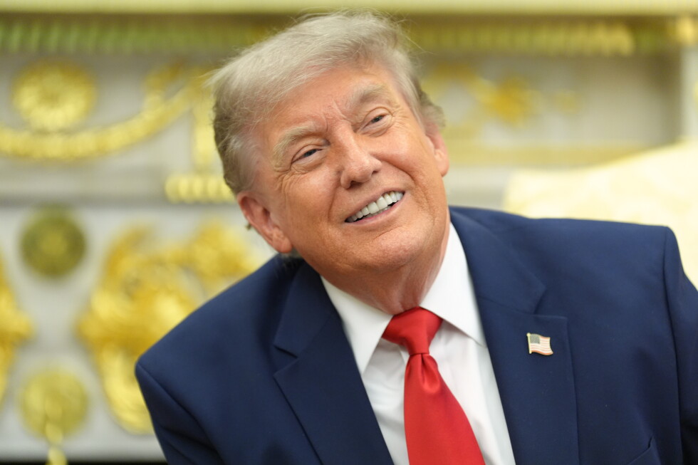 Trump rings Wall Street opening bells, ties presidency to stock market gains