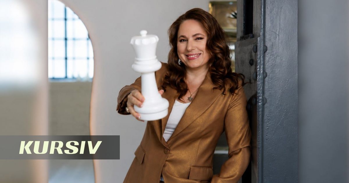 World's most famous chess player offered presidency of Hungary