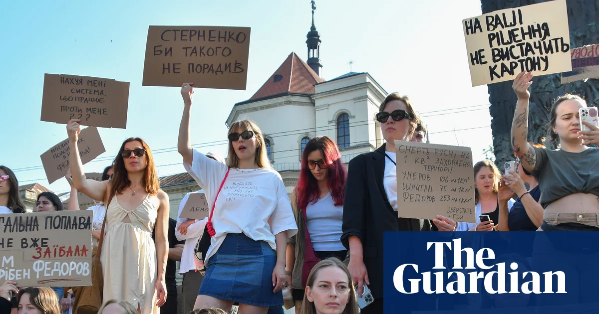 Политический кризис в Украине: Зеленский защищает увольнение министра обороны