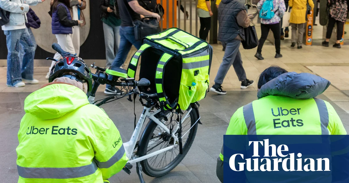 Australia sets minimum $31.30 an hour for delivery drivers