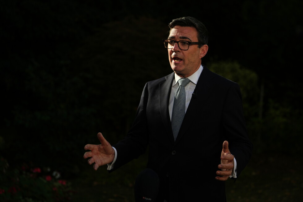 British PM reportedly exchanged messages with impostor of top White House official