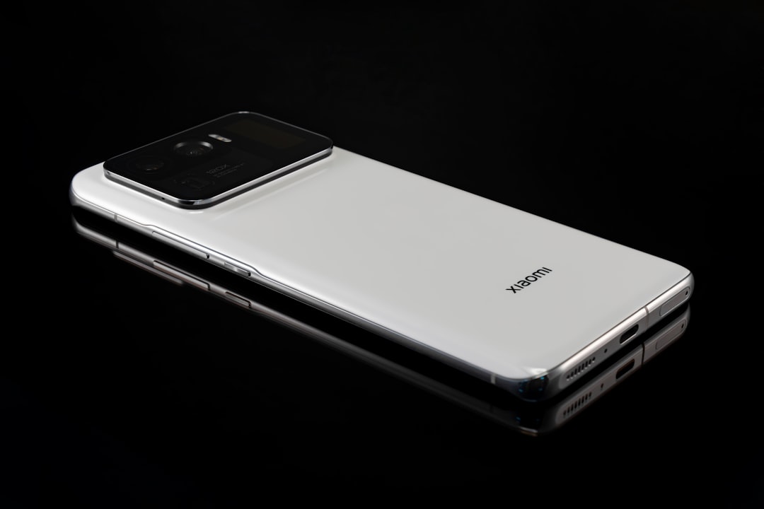 silver samsung galaxys 6 edge