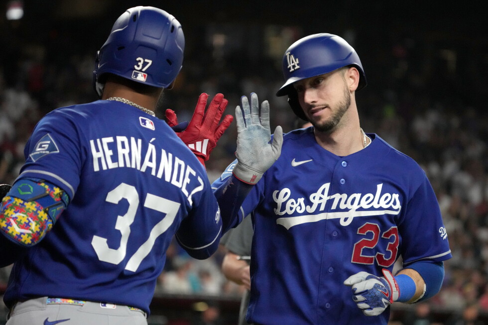 Dodgers snap 7-game skid, but Roberts not in celebratory mood