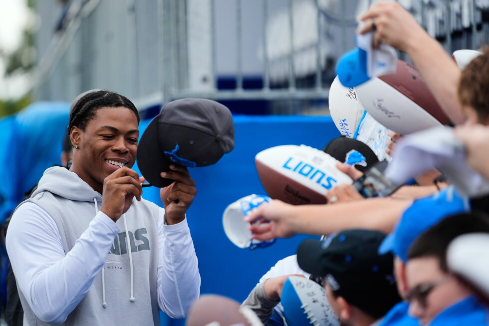 Jahmyr Gibbs becomes NFL's newest highest-paid running back