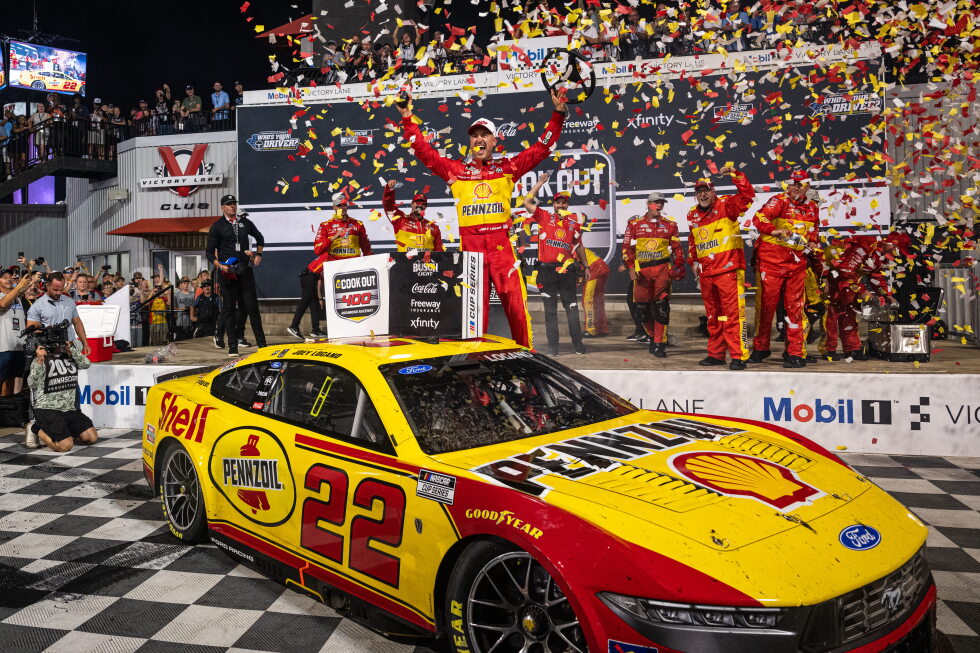 Joey Logano pushing for NASCAR points as Chase nears