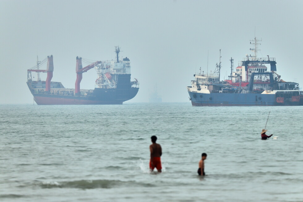 Cargo ship reports being struck in Strait of Hormuz