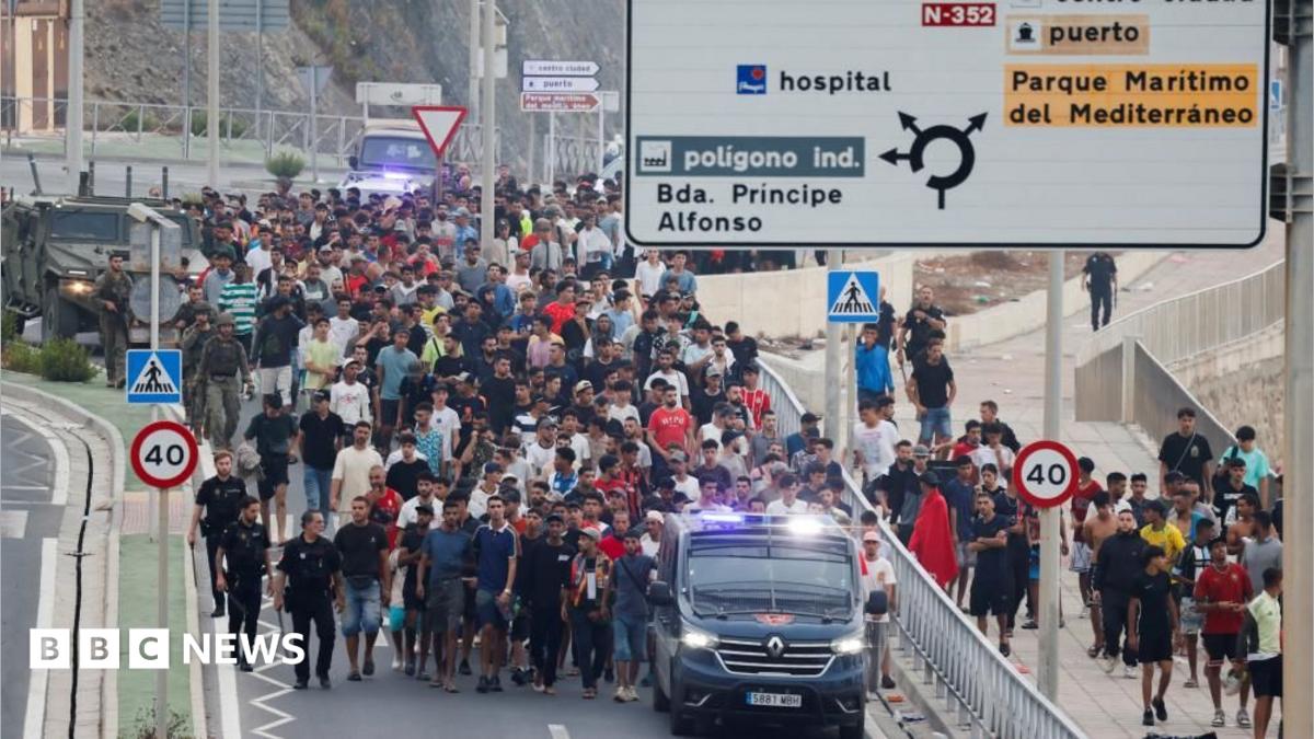 Spain attacks 'selfish' EU response to Ceuta migrant crossings