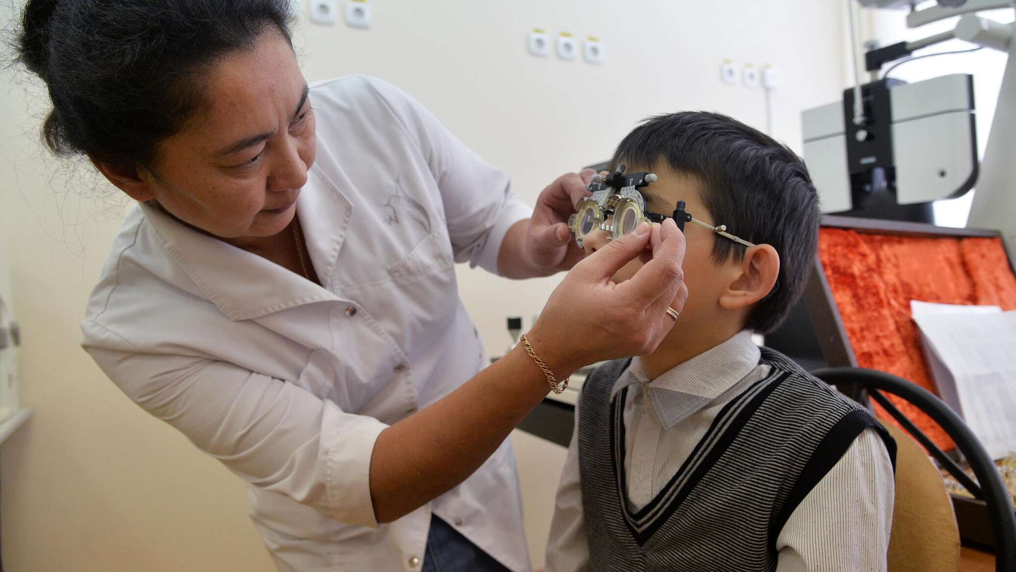 Digital devices and AI to be used in school medical checkups