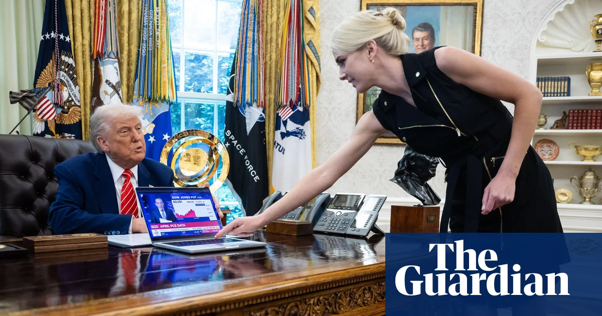 Натали Харп Капитолий тәртіпсіздігі күні 150 про-Трамп твит жазған