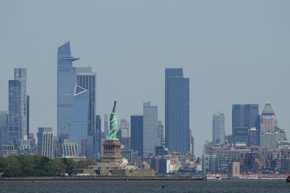 Speedboat operator charged in deaths of mother, infant in New York Harbor capsizing
