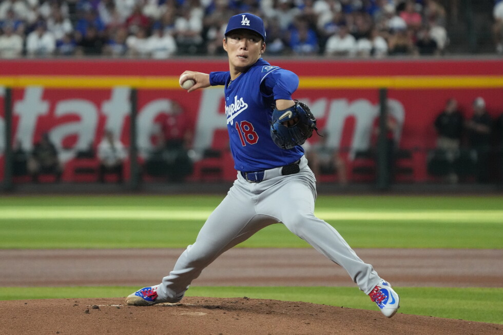 Ohtani's RBI infield single in 10th helps Dodgers snap 7-game skid, beat D-backs 2-1
